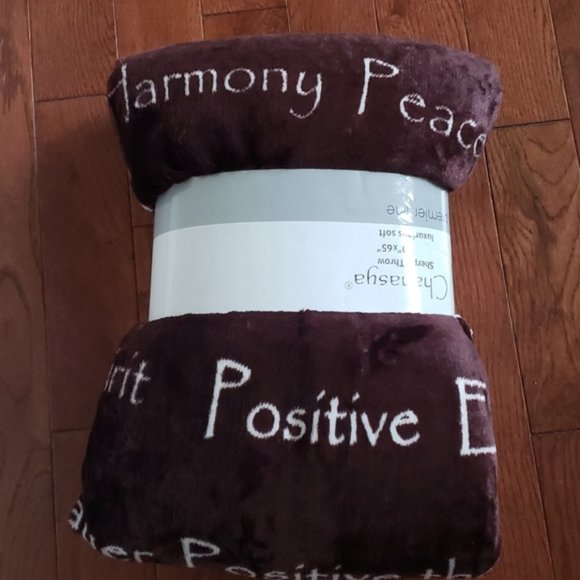 Chanasya warm throw/blanket - Picture 4 of 8
